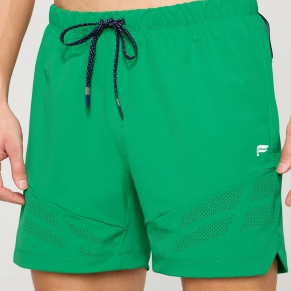 NWT Fabletics The One Short Ventilated 7in Mens Size XXL Verde Green Color - Picture 2 of 16
